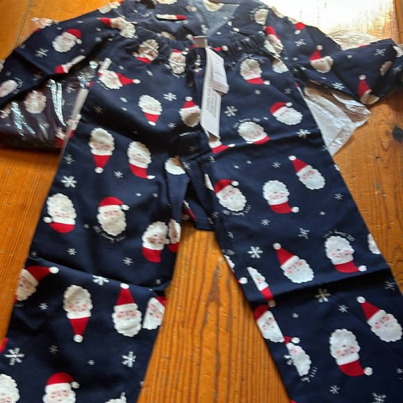 Old Navy Christmas Pajamas Lot of 2 - Picture 5 of 5